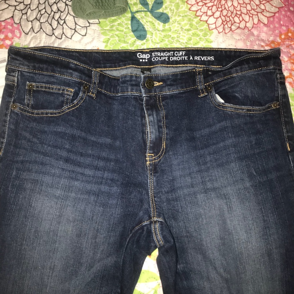 30% OFF BUNDLES Two pairs of Gap Jeans - Picture 5 of 8